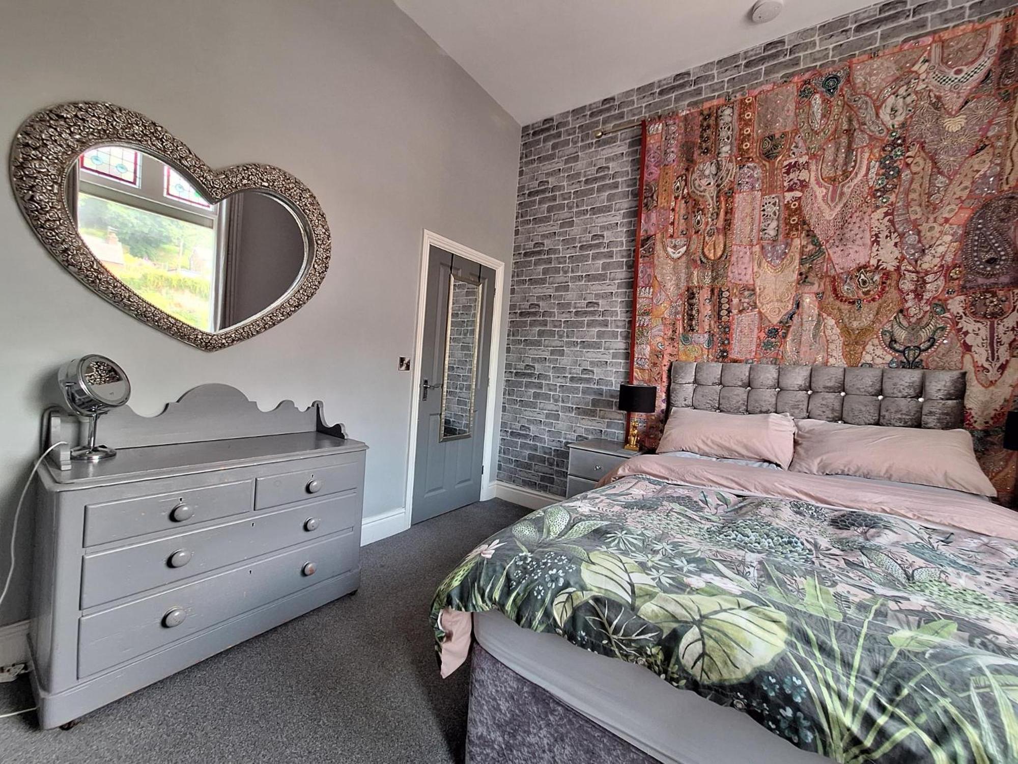 Central Matlock Apartment Eksteriør billede