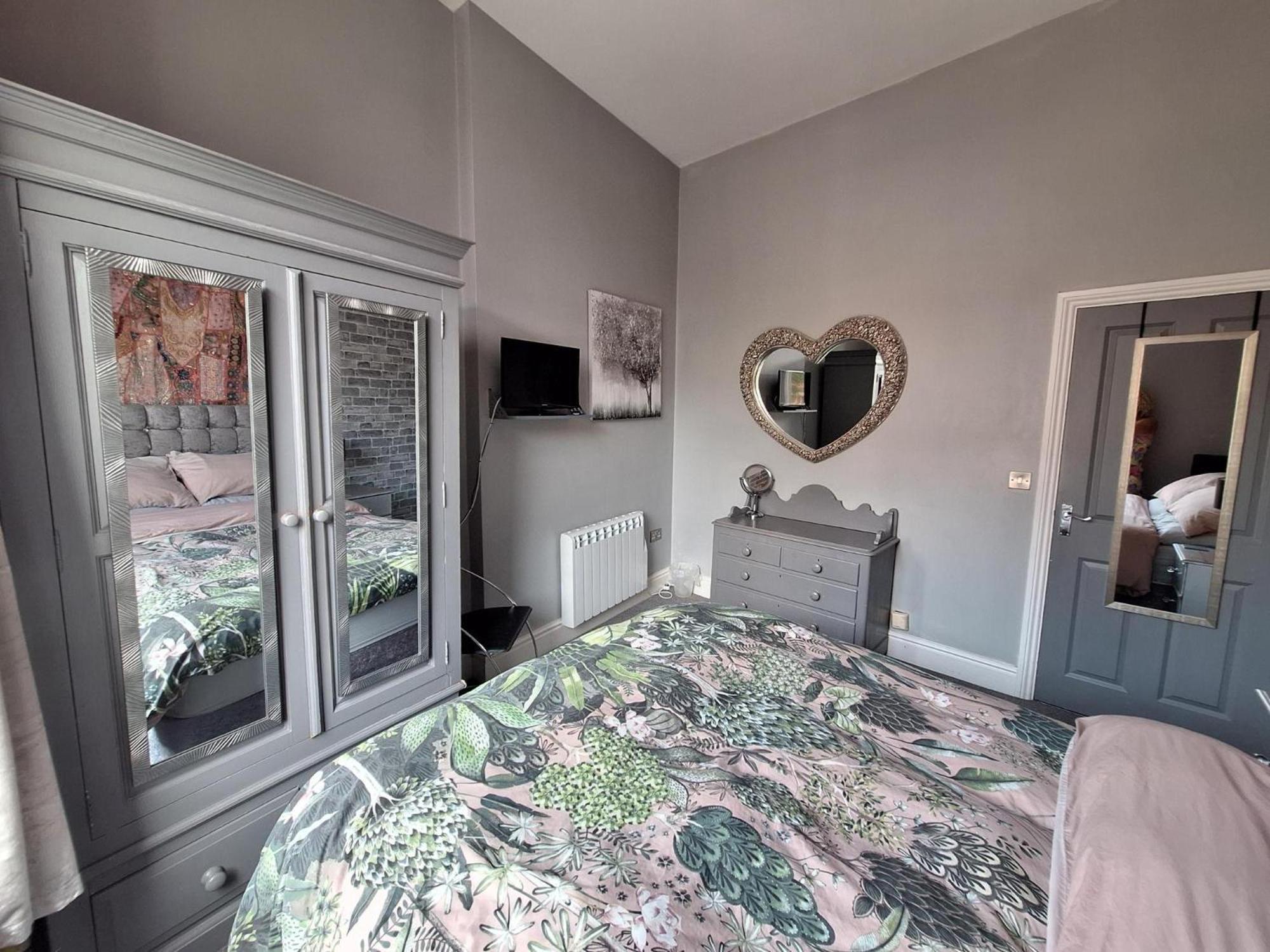 Central Matlock Apartment Eksteriør billede
